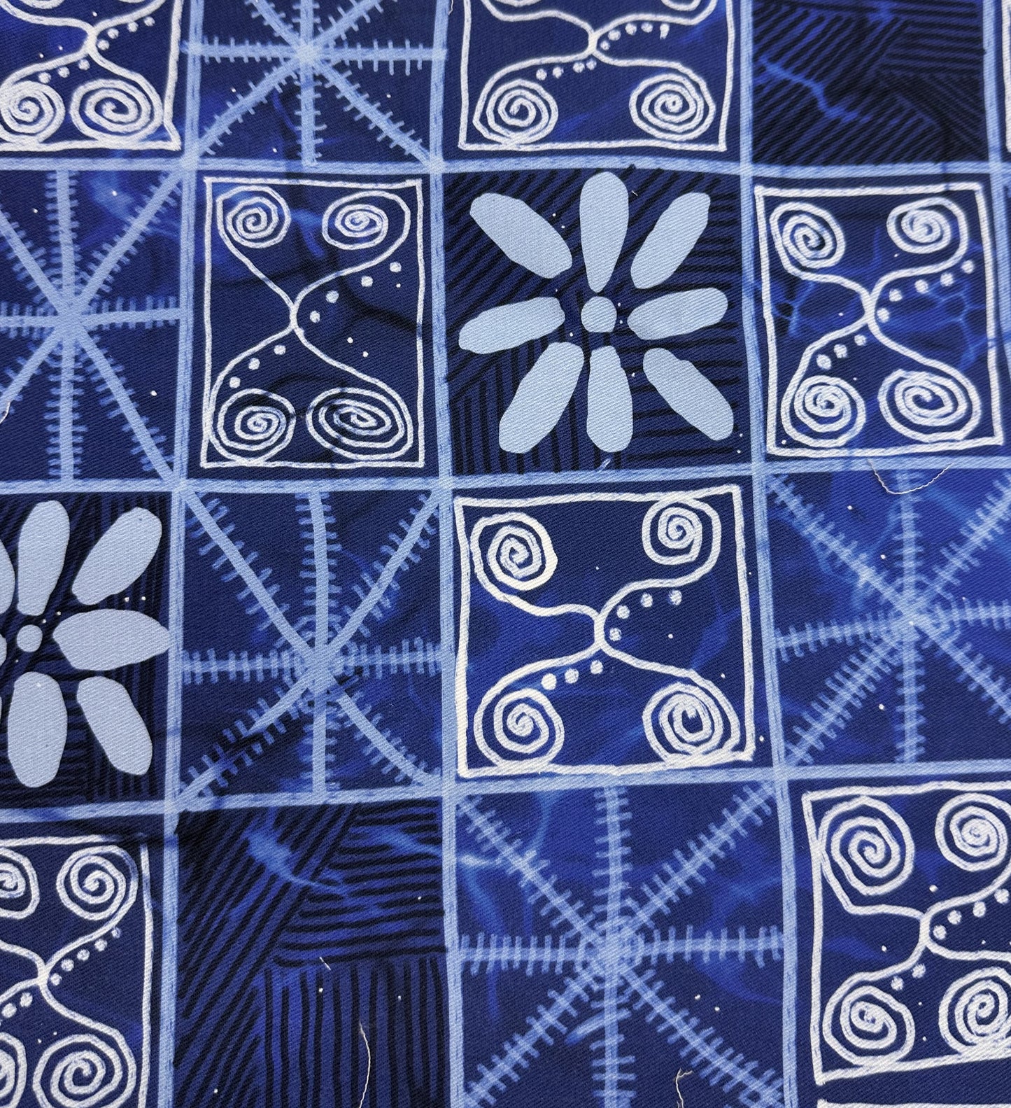 Apo Alawọ Dúdú - Leather Tote with Adire Motifs